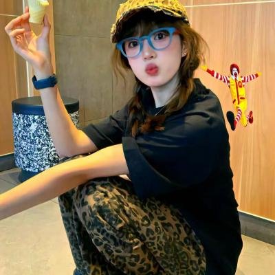 你逃不出我的手掌心